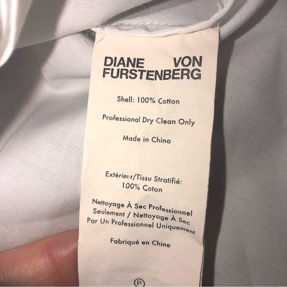 🔥STUNNING DVF white blouse size 8 price firm! - Picture 9 of 12